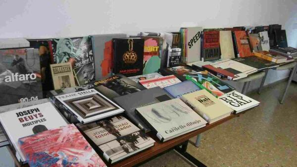 La Generalitat dona 60 libros de arte a la Biblioteca Crist&oacute;bal Zaragoza de La Vila Joiosa