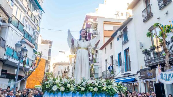 La &rsquo;Ambaix&agrave;&rsquo; y la Procesi&oacute;n del Encuentro, protagonistas del Domingo de Pascua en Benidorm 