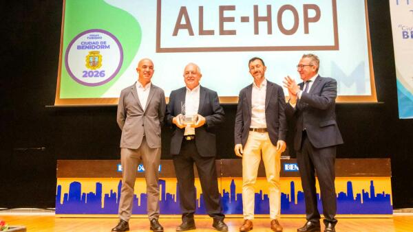 Benidorm premia a la Benidorm Half, McDonald&rsquo;s Espa&ntilde;a, Ale-Hop, Autocares Grupo Benidorm y Antonia Aguilar por su contribuci&oacute;n tur&iacute;stica