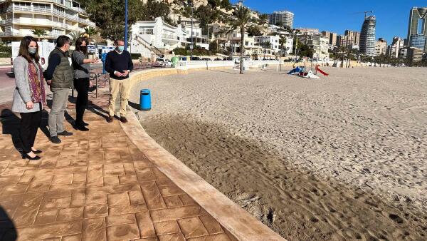 Benidorm finaliza el derribo del muelle de carga de Tamarindos y mejora el acceso a la playa