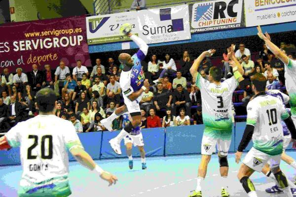 Previa BM Benidorm &bull; Dif&iacute;cil desplazamiento a Pamplona con poco descanso