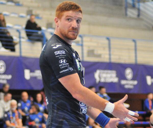 Pablo ‘Colo’ Vainstein, veteranía y liderazgo al servicio del Balonmano Servigroup Benidorm