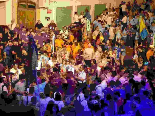 #LaNuciaEnFestes arranc&oacute; con  &ldquo;L&rsquo;Entr&agrave; de Penyes&rdquo;  