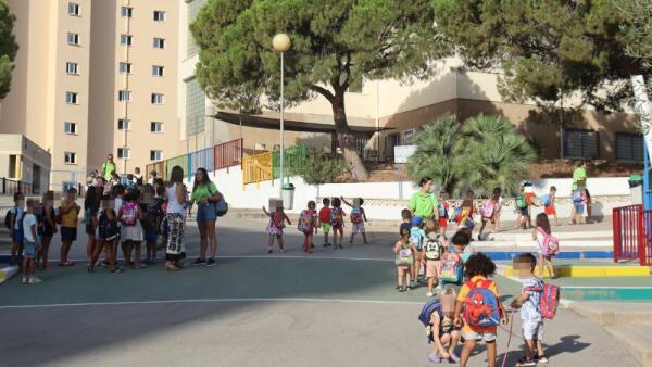 Abierta la matrícula para la ‘Escuela de Verano’, que este año se ubica en el CEIP Puig Campana