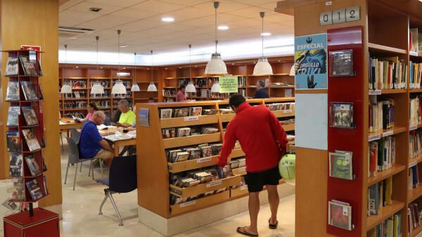 La Biblioteca Central de Benidorm reconocerá a los usuarios que más lean 