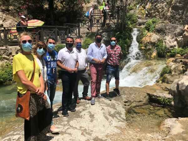 El presidente de la Diputaci&oacute;n de Alicante recorre el enclave de Les Fonts de l&rsquo;Algar, en  Callosa d&rsquo;en Sarri&agrave;. 
