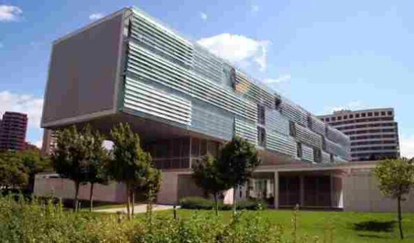 La Junta de Portavoces propone conceder la &lsquo;Distinci&oacute;n Europa&rsquo; al director del aeropuerto Alicante-Elche