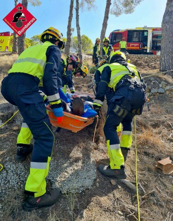 RESCATE MOTORISTA EN ALTEA LA VELLA 