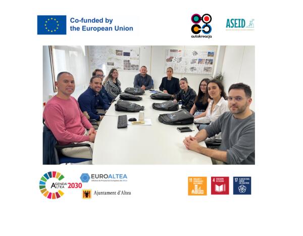 El alumnado del IES Bellaguarda y EuroAltea mantienen una reuni&oacute;n de trabajo en torno al proyecto &lsquo;City Voices&rsquo; 