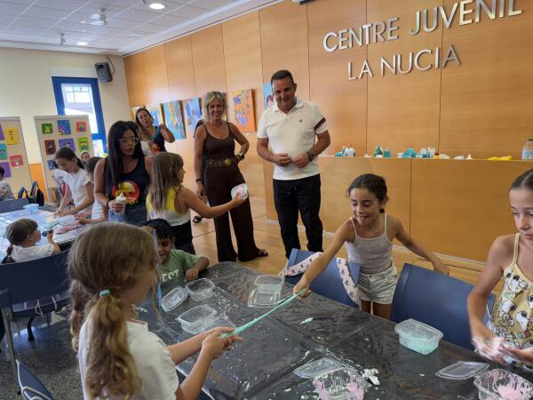 100 escolares disfrutan de los Talleres de Verano del Centre Juvenil
