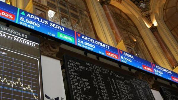 El Ibex encadena cuatro sesiones en rojo y cae un 1,89% semanal