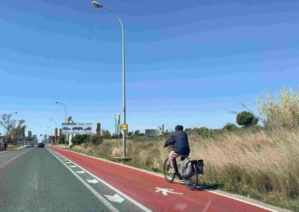 Benidorm // Las obras del ‘Anillo Ciclista’ llegan a Bernat de Sarrià y en breve lo harán a la avenida Europa