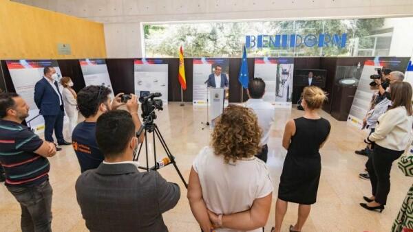 Benidorm renueva 2.700 puntos de luz en la Zona Centro para mejorar la eficiencia energética de su alumbrado público