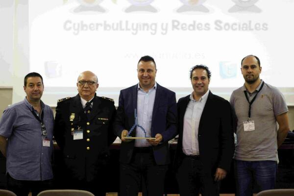 El “Plan contra el Cyberbullying” de La Nucía  premiado por Digital Jove y l’Institut Valencià de Cultura 
