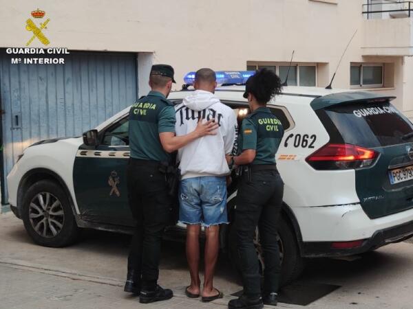 La Guardia Civil detiene a los autores de una reyerta ocurrida durante las fiestas patronales de Sanet y Negrals  