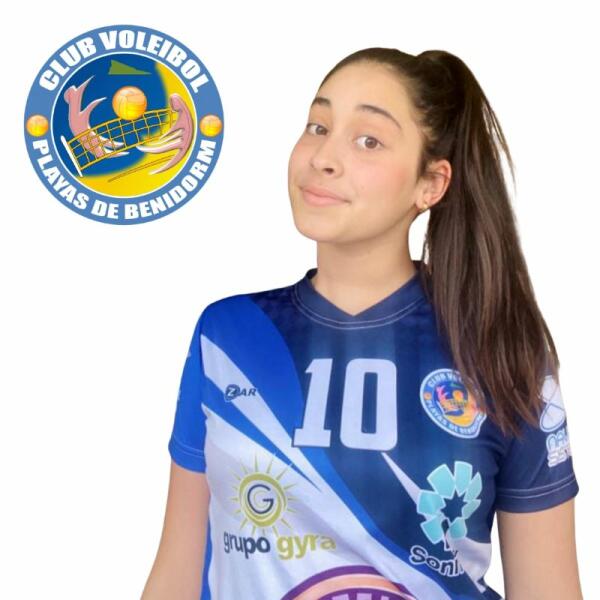 La jugadora del Club Voleibol Playas Benidorm, Ainhoa Gili Osorio, convocada con la Selección Española Sub-17