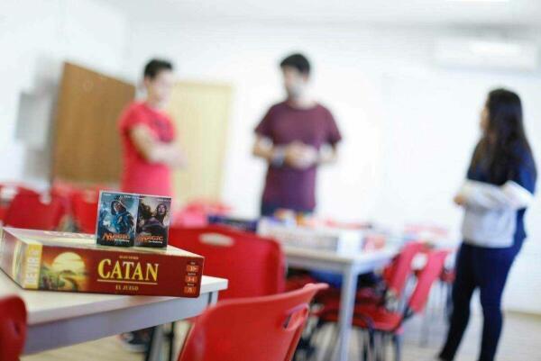 Alfaz &middot; Juventud arranca una nueva edici&oacute;n del Taller de Juegos rozando el lleno en su primera sesi&oacute;n