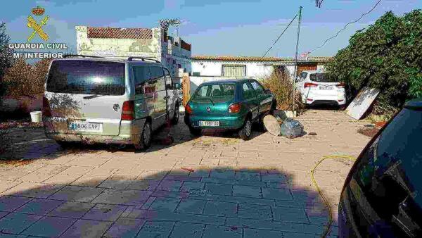 La Guardia Civil recupera 9 veh&iacute;culos robados y desmantela una organizaci&oacute;n criminal que comet&iacute;a robos con violencia en la provincia de Alicante 