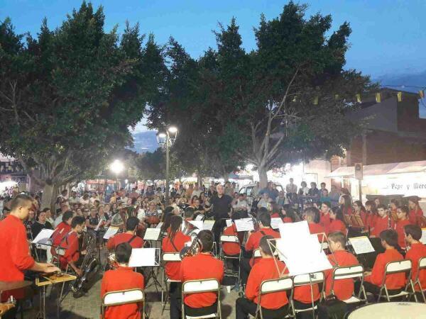 M&aacute;s de 10.000 personas participan en las Fiestas de la Ermita de la Vila 