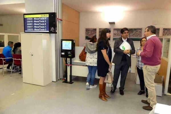 Benidorm &middot; El Ayuntamiento cede al INSS una sala para el CAISS mientras reforma sus oficinas de la calle J&uacute;piter 