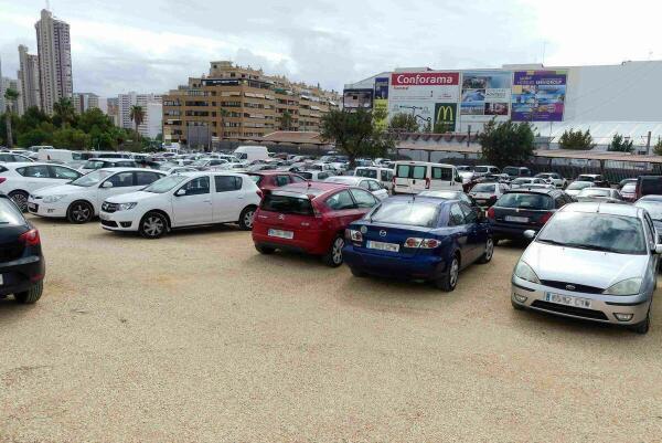 Benidorm &middot; Entra en servicio la primera fase del nuevo parking habilitado junto la estaci&oacute;n del TRAM 