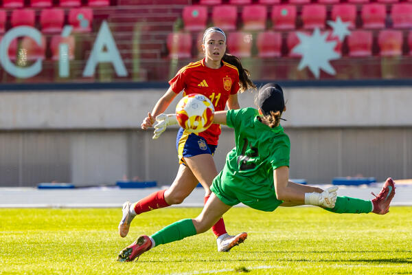 España gana 3-0 a Noruega en el Estadi Olímpic de La Nucía