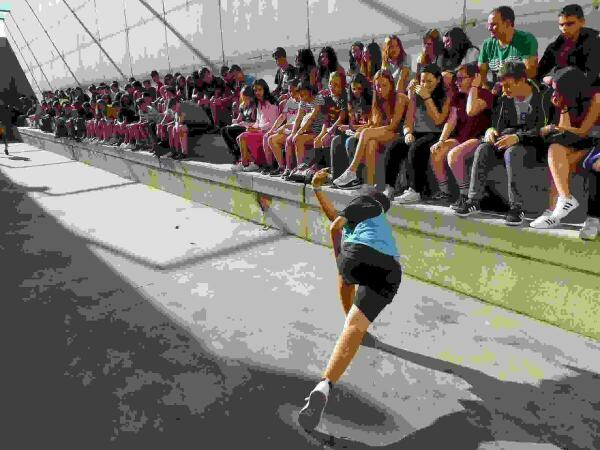 Los mejores &ldquo;pilotaris&rdquo; reciben su trofeo en el Instituto de La Nuc&iacute;a