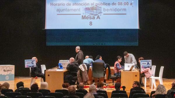 Balance de las primeras cinco horas de la campa&ntilde;a #BenidormTeDaM&aacute;s: m&aacute;s de 19.000 bonos descargados y cerca de 1.200 canjeados