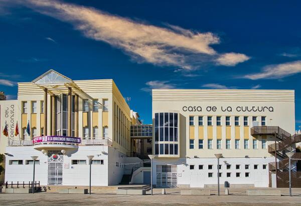 RECTA FINAL DE 2024 CON LOS CONCIERTOS DE L’AGRUPACIÓ CORAL DE FINESTRAT Y EL CENTRE MUSICAL PUIG CAMPANA