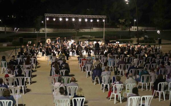 La SM La Nova abre la programación del ‘9 d’octubre’ con música valenciana y tradicional 
