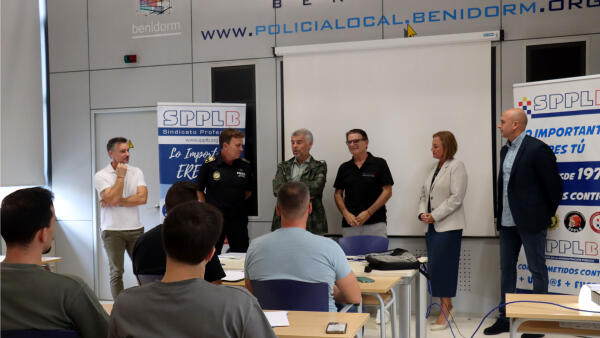 La Policía Local amplía su formación con un curso de inspección con perros en locales nocturnos