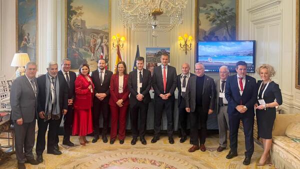 Benidorm expone en Londres su modelo sostenible ante touroperadores británicos de la mano de Turespaña 