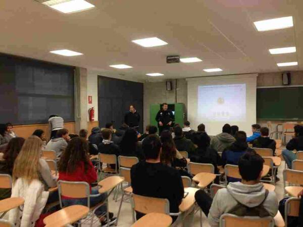 La Nuc&iacute;a forma contra el &ldquo;CyberBullying y Acoso escolar&rdquo; en el Instituto