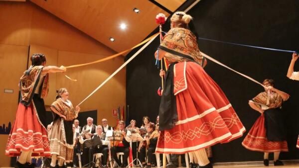 Lleno en el concierto de intercambio entre las rondallas Tramontana y la Ilusió de Callosa 