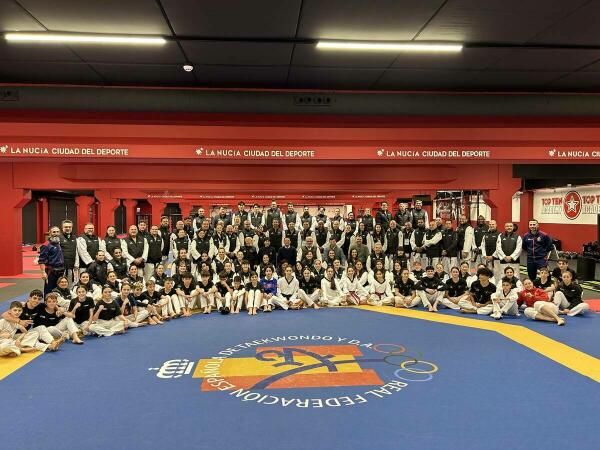 Los &aacute;rbitros de Taekwondo de Los &Aacute;ngeles 2028 se forman en La Nuc&iacute;a