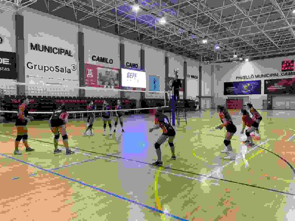 El Voleibol La Nucía cayó ante el C.V. Elche en sus dos encuentros 