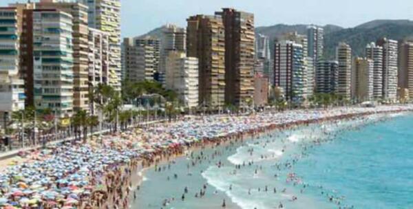 Los ingleses de Benidorm en tiempos del covid-19