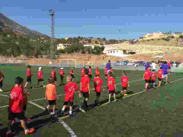 Finestrat celebra una nueva edici&oacute;n del Campus T&eacute;cnico de F&uacute;tbol para ni&ntilde;os/as de 4 a 12 a&ntilde;os