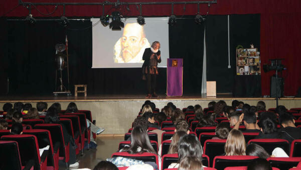 Cerca de 700 estudiantes de ESO y Bachillerato se acercan al teatro con el ciclo ‘Joves Espectadors’