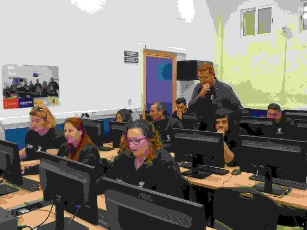 La Nucía // 10 desempleados se han formado en Microinformática  en el curso Et Formem “La Favara” 