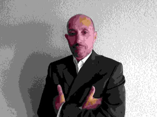 SERVICIOS PÚBLICOS ESENCIALES    José A. Carbonell