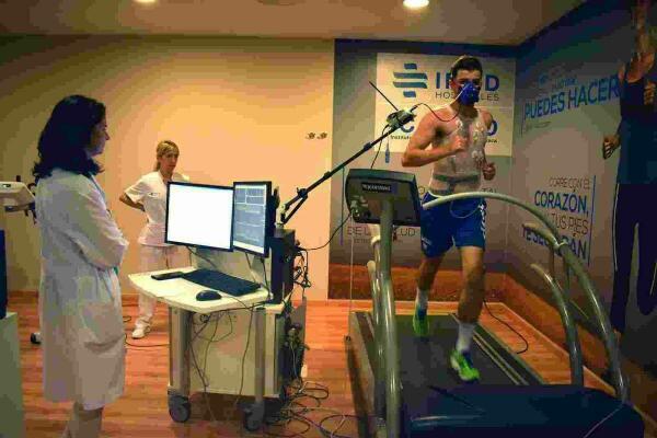 El Balonmano Benidorm pasa las pruebas m&eacute;dicas