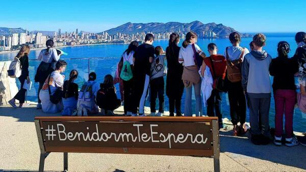 Patrimonio Histórico retoma las visitas escolares al Tossal de La Cala con 220 estudiantes de Primaria y Secundaria