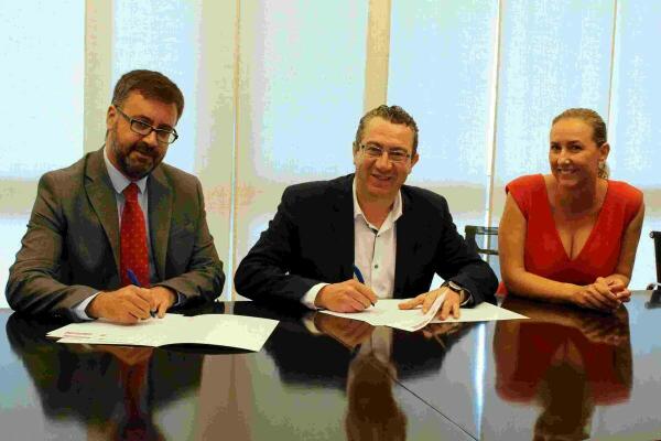 Llorente Bus renueva el convenio de colaboraci&oacute;n con la Fundaci&oacute;n Turismo Benidorm
