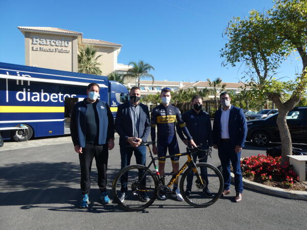 El equipo ciclista Novo Nordisk se concentra en La Nucía