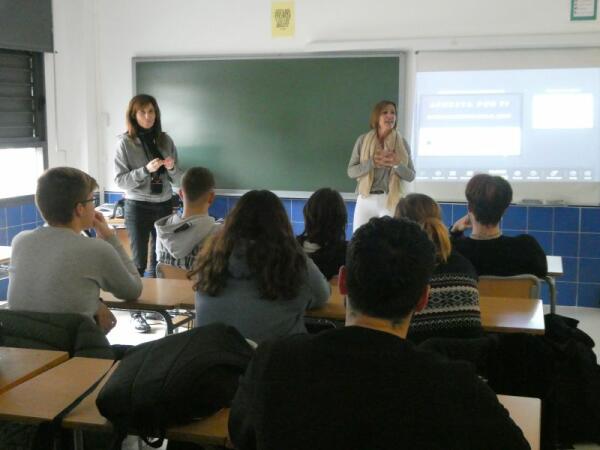 Charlas para prevenir la “adicción al juego on-line” en el Instituto