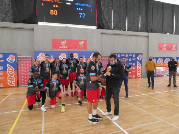 El Barrio del Cristo gana la Copa Senior Preferente de basket en La Nucía