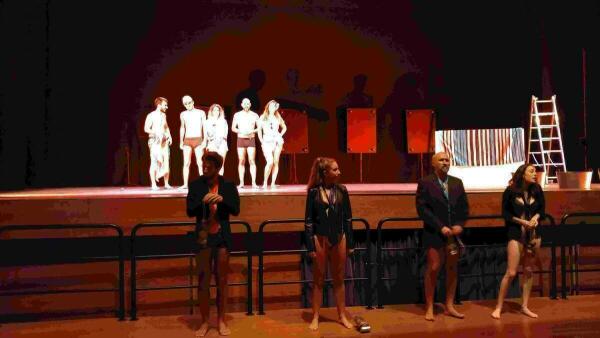 La Nuc&iacute;a &middot; La obra de teatro &ldquo;La Marea&rdquo; de la UA  emocion&oacute; al p&uacute;blico de l&rsquo;Auditori