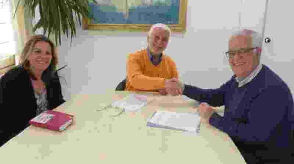 Altea // Comercio sigue apoyando a Alcea con la firma de un nuevo convenio de colaboración 