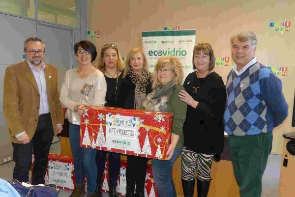 Las pe&ntilde;as de Benidorm reciclan 3.300 kg de vidrio durante las Festes Majors Patronals 2017